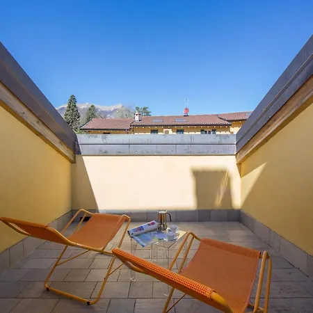 Sleeps 7 Pool Air Con Casa vacanze