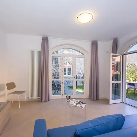 Sleeps 7 Pool Air Con Feriehus
